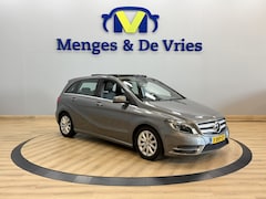 Mercedes-Benz B-klasse - 180 Ambition Airco | Panoramadak | Xenon | Trekhaak | Stoelverwarming | Parkeersensoren |