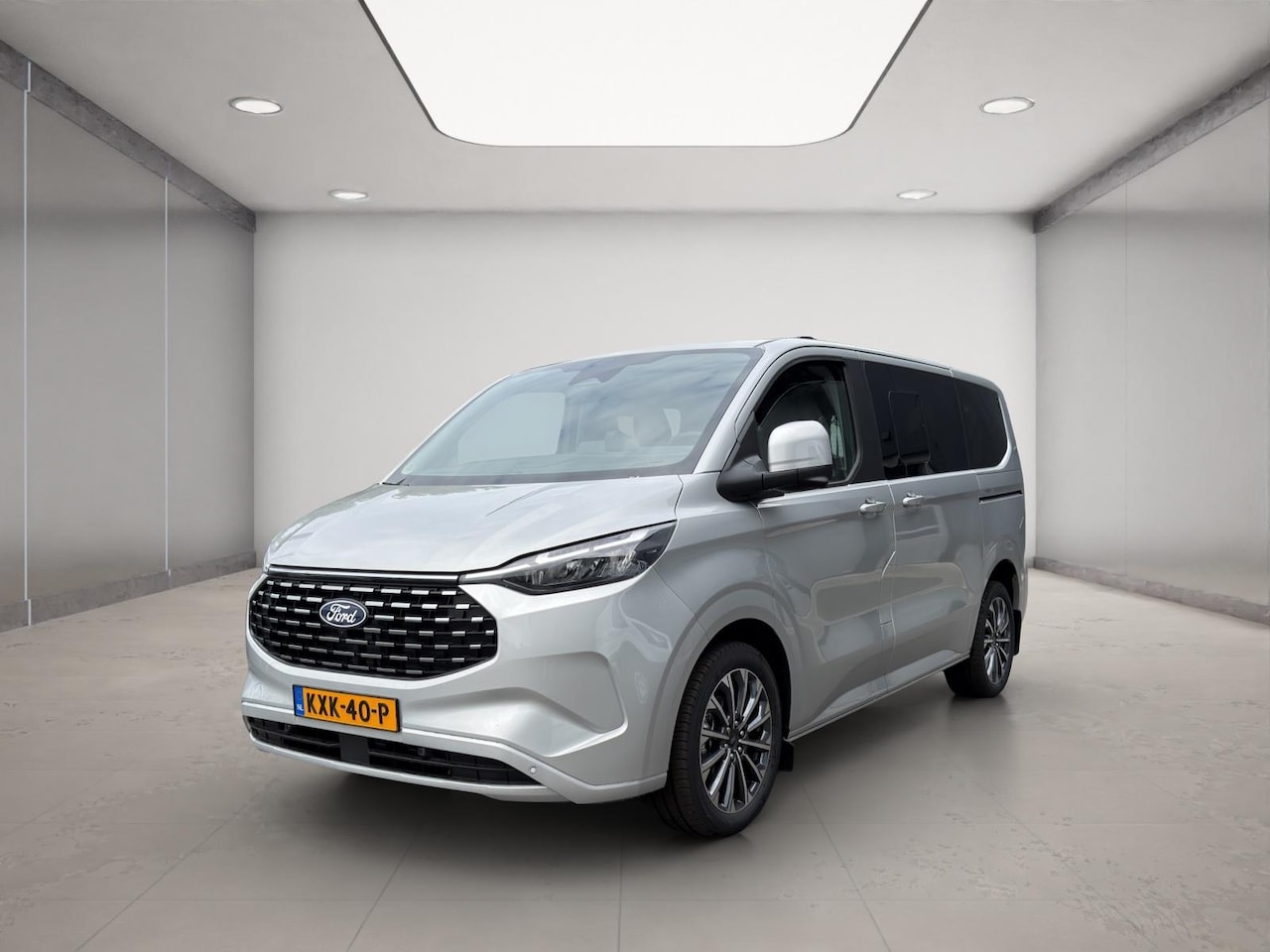 Ford Tourneo Custom - 340 2.5 PHEV L1H1 Titanium X | Luxury Pack | Elektr. schuifdeuren | Panoramadak | Trekhaak - AutoWereld.nl