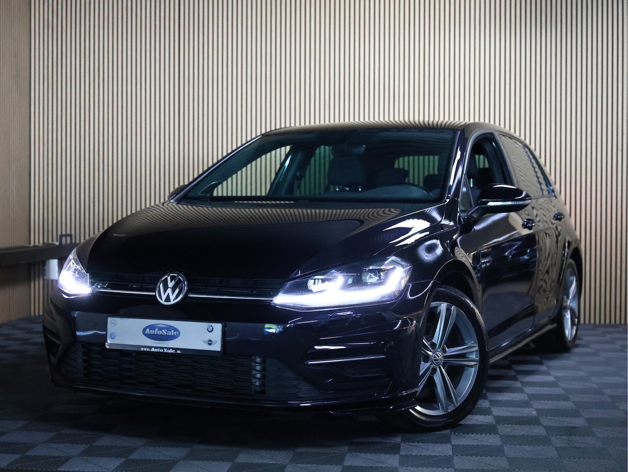 Volkswagen Golf - 1.5 TSI Highline Business R DSG NAVI DYNAUDIO ACC CLIMA STOELVW LED '17 - AutoWereld.nl