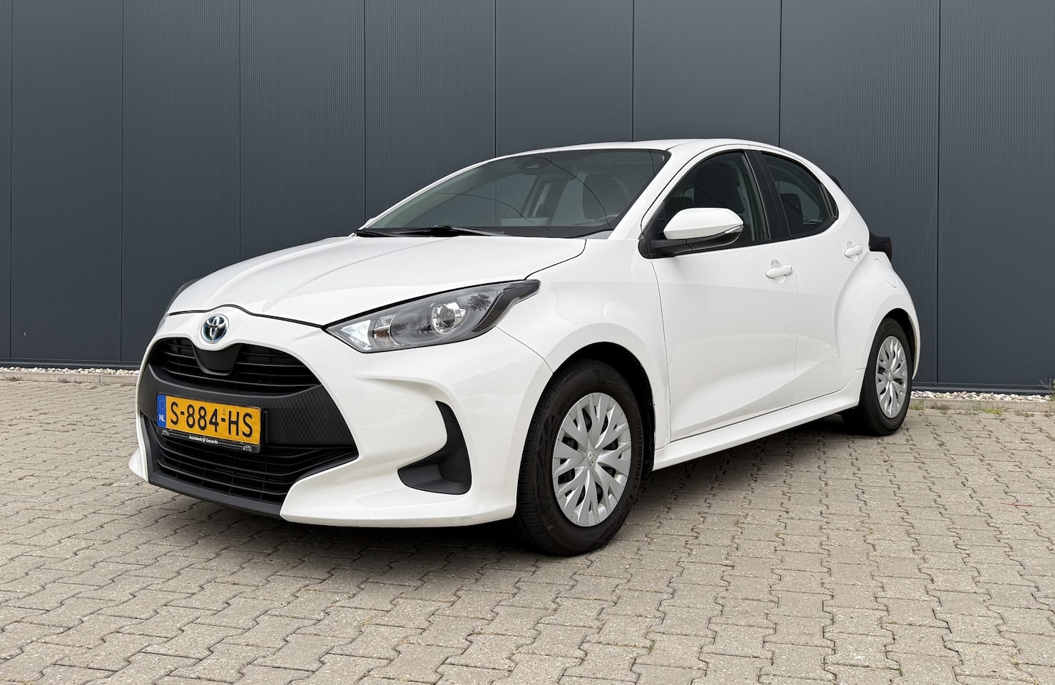 Toyota Yaris - 1.5 Hybrid Active Airco Cruise Automaat Camera NAP - AutoWereld.nl