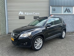 Volkswagen Tiguan - 1.4 TSI Sport&Style Eerste eigenaar / Pano / Navi / Cruise controle / PDC