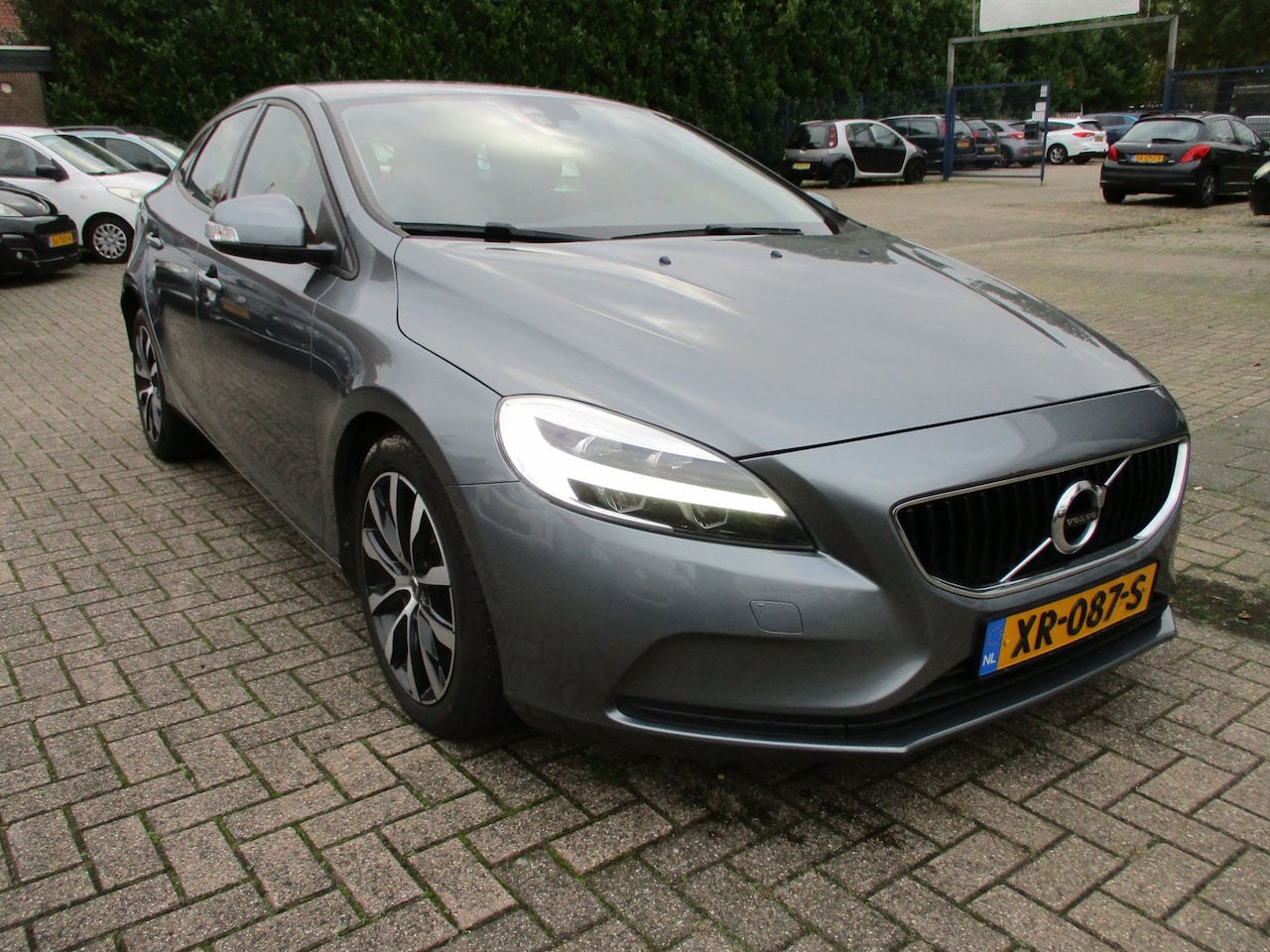 Volvo V40 - 2.0 D2 Kinetic NAVI! LED! CRUISE! TREKHAAK! - AutoWereld.nl