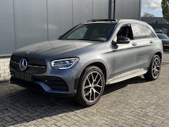 Mercedes-Benz GLC-klasse - 300e 4MATIC AMG Line 20"/Panoramadak/Trekhaak/Leder/Stoelverwarming + ventilatie/Keyless/T