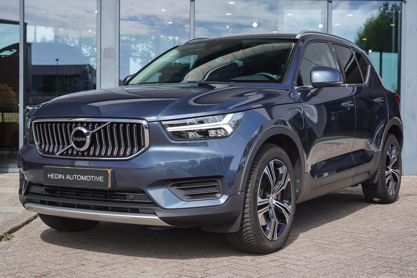 Volvo XC40 - 1.5 T4 Recharge Inscription | Automaat | Lederen bekleding | 1800 KG trekgewicht!| Elektri - AutoWereld.nl
