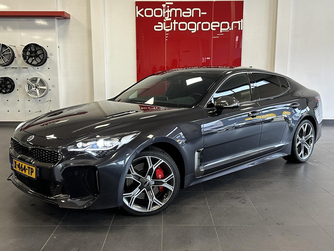 Kia Stinger - 3.3 V6 T-GDI AWD GT Bomvol, 370PK AWD, Sportuitaat - AutoWereld.nl