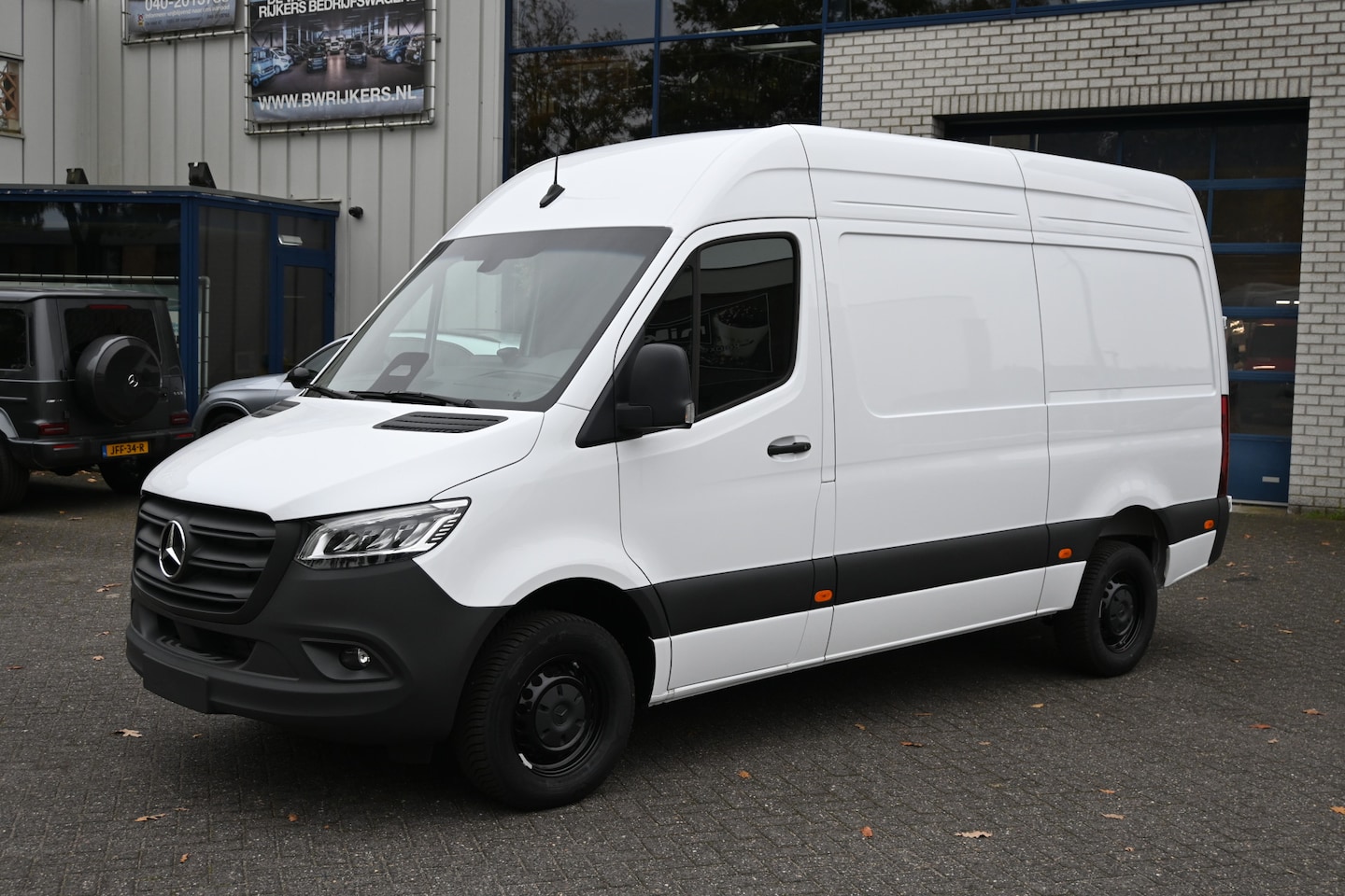 Mercedes-Benz Sprinter - 317 CDI L2H2 Pro 3500 KG trekhaak, LED, Geveerde stoel - AutoWereld.nl