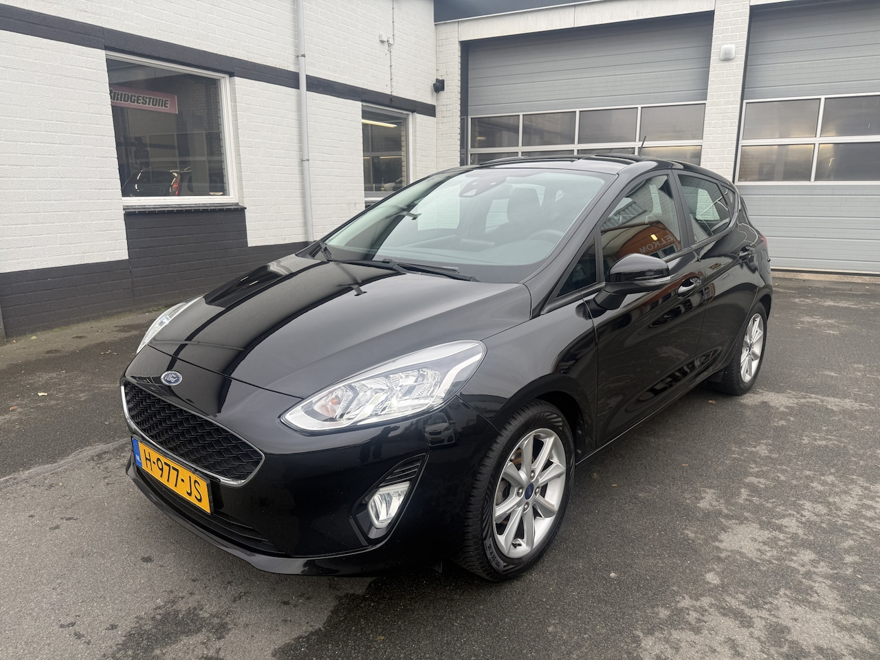 Ford Fiesta - 1.0 EcoBoost Connected navigatie, licht metalen velgen, cruise controle, automatische airc - AutoWereld.nl