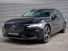 Volvo V60 - T6 Plug-in hybrid AWD Ultra Dark | Pano. dak | 19 inch | Donker Glas | Keyless |