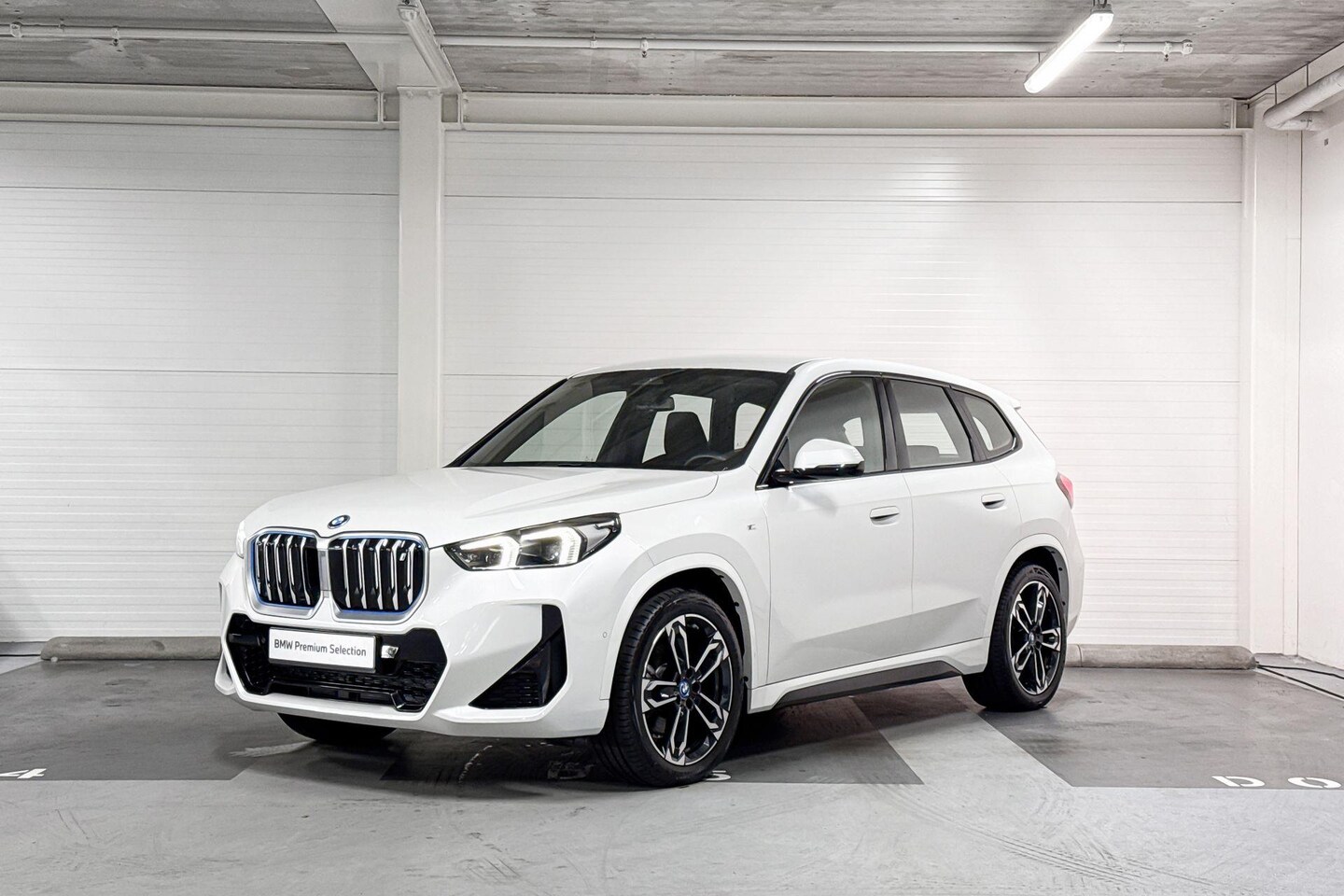 BMW iX1 - xDrive30 Launch Edition | M-Sport | Trekhaak | Stoelverwarming | Comfort Access - AutoWereld.nl