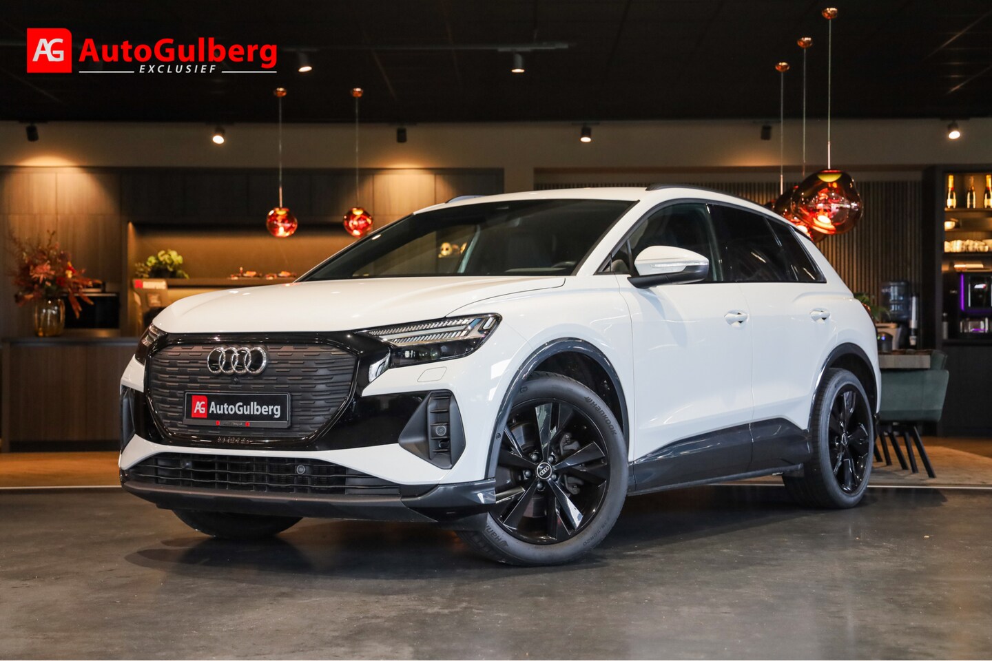 Audi Q4 e-tron - 50 quattro S Black edition 77 kWh Sportstoelen ruitstiksel/ memory, ACC, Camera, Matrix, B - AutoWereld.nl