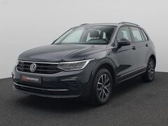 Volkswagen Tiguan - 1.4 TSI eHybrid Life Business 245PK DSG Trekhaak, Achteruitrijcamera, Side Assist, Elektr.