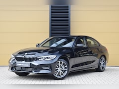 BMW 3-serie - 330i Sportline * Sportstoelen * Head-up * Sfeerverlichting * Stoelverwarming * Leder