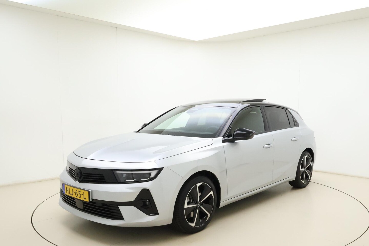Opel Astra - 1.2 Turbo 145pk Hybrid Automaat GS | Panoramadak | Navigatie | Headup display | Adapt. Cru - AutoWereld.nl