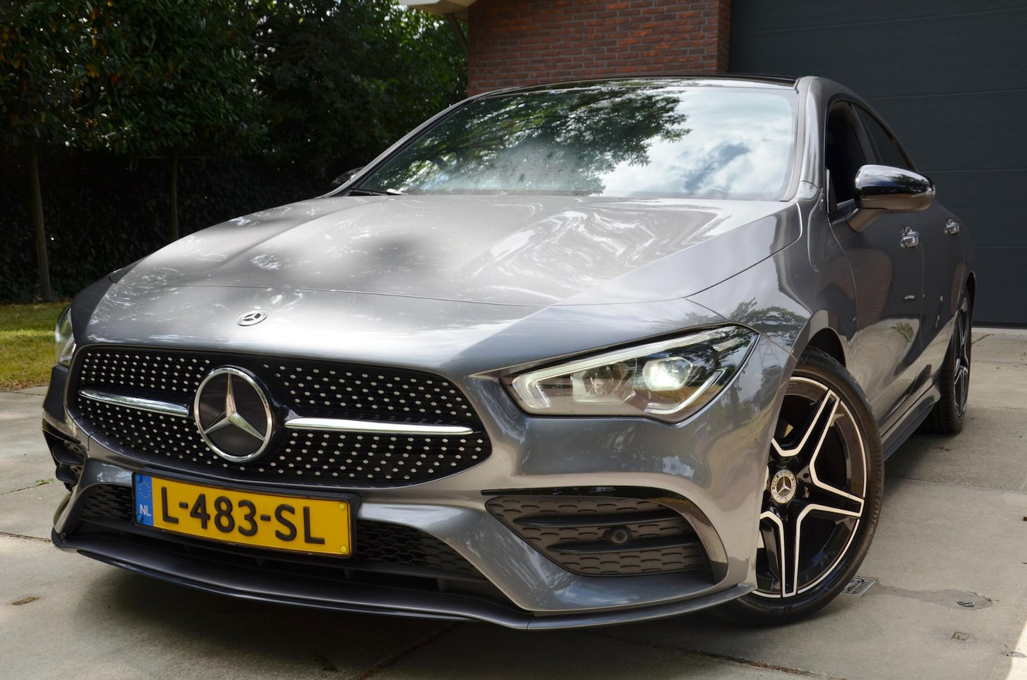 Mercedes-Benz CLA-Klasse - 180 Business Solution AMG Automaat/Navi/Ecc/Pdc/Panoramadak/Matrix LED koplampen/Stoelverw - AutoWereld.nl