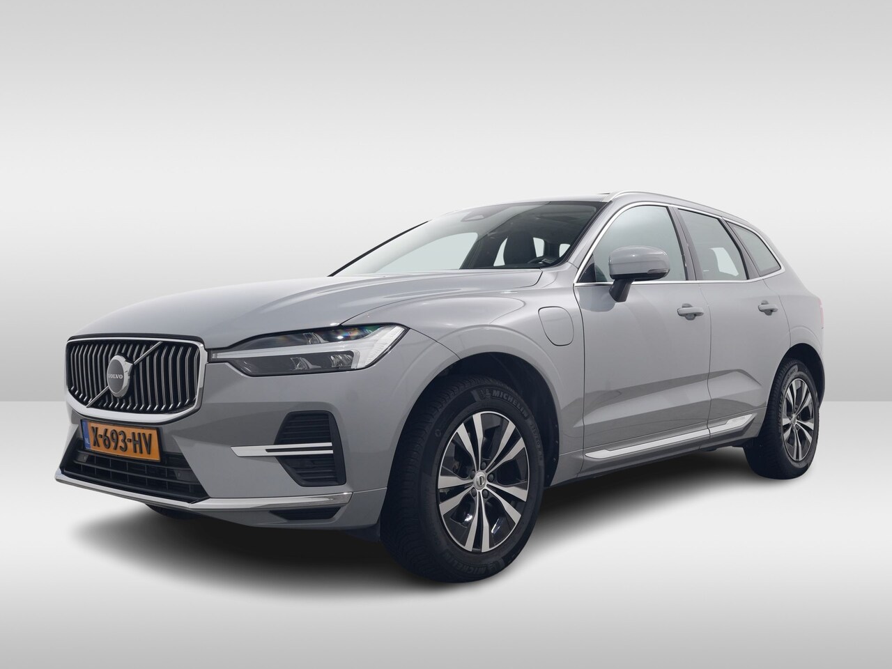 Volvo XC60 - 2.0 T6 PLUG-IN HYBRID AWD CORE BRIGHT AUT8 | Leer | Panoramadak | Google - AutoWereld.nl
