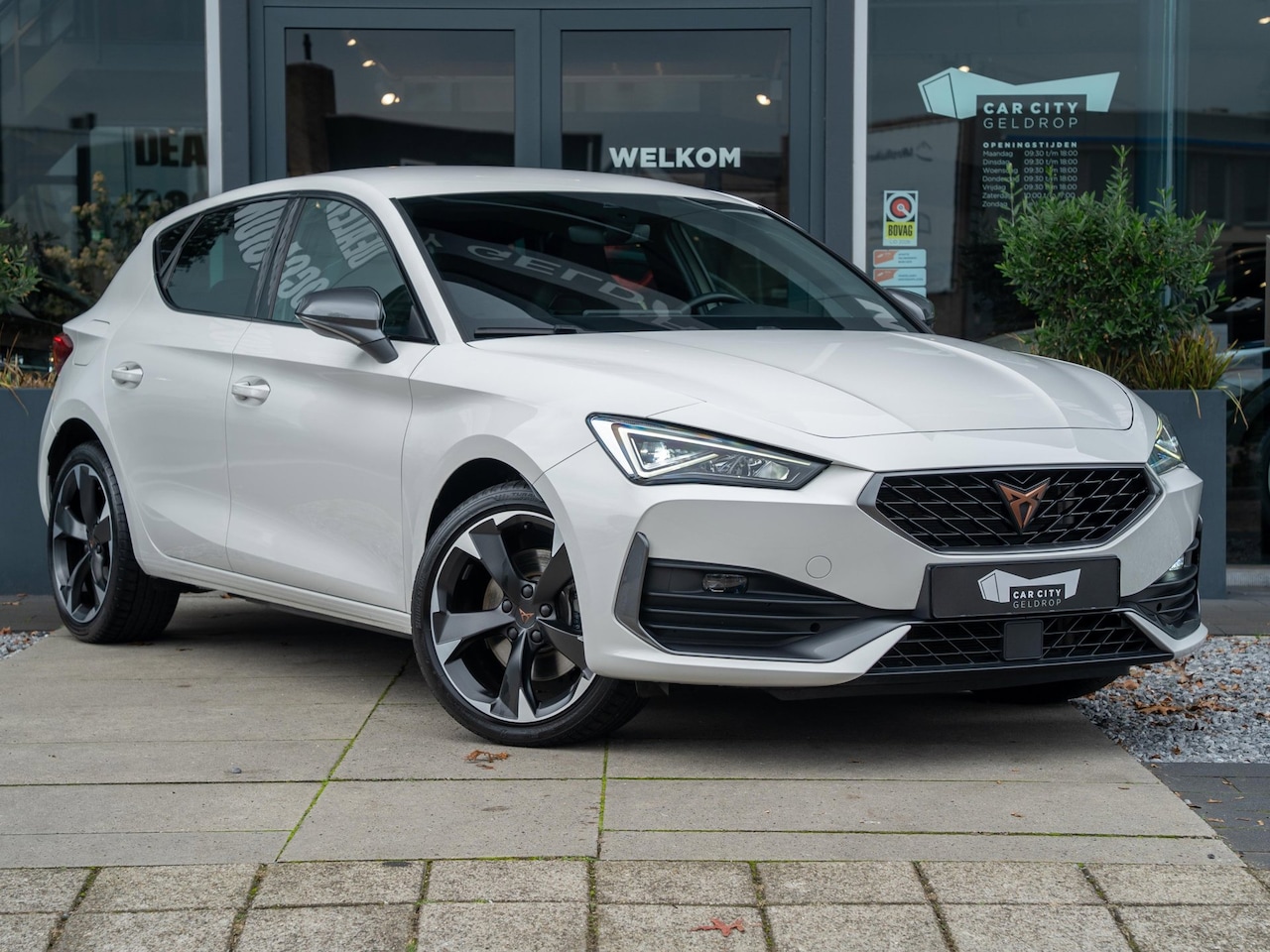 CUPRA Leon - 1.4 TSI eHybrid 204pk PHEV | Adrenaline | Full Link | Keyless - AutoWereld.nl