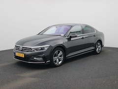 Volkswagen Passat - 1.5 TSI R-Line Business + AUTOMAAT | NAVIGATIE | CAMERA | MASSAGE | STOELVERWARMING