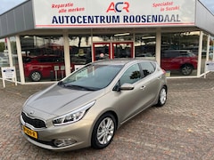 Kia Cee'd - 1.6 GDI DynamicLine LEDER / trekhaak / clima / Cruise / Stoelverwarming