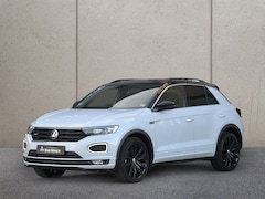 Volkswagen T-Roc - 1.5 TSI 150PK R-Line Automaat | Black Style | ACC | Achteruitrijcamera