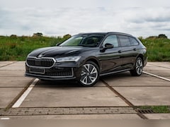 Skoda Superb Combi - 1.5 TSI PHEV Selection | TREKHAAK | SUNSET | 18" BOSONO AERO ZILVER LM VELGEN