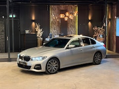 BMW 3-serie - 320i High Executive|M Pakket|PANO|BOMVOL