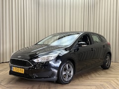 Ford Focus - 1.0 Titanium Edition Stoel-/Stuurverwarming / PDC / Airco / 17'' LMV