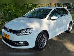 Volkswagen Polo - 1.0 BlueMotion Edition Lounge 2015 CLIMA STOELVERWARMING GOED ONDERHOUDEN