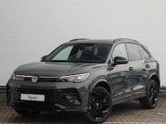Volkswagen Tiguan - R-Line 1.5 eHybrid 200 kW / 272 PK SUV 6 versn. DS | Trekhaak | Panoramadak | Black Style