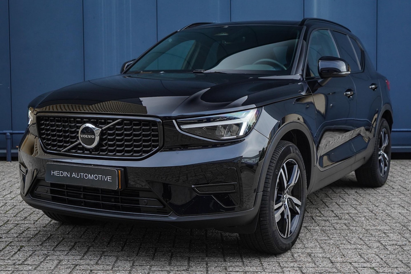 Volvo XC40 - 2.0 B4 Plus Black Edition | Harman/kardon audio | Elektrische voorstoelen | Trekhaak | Pil - AutoWereld.nl