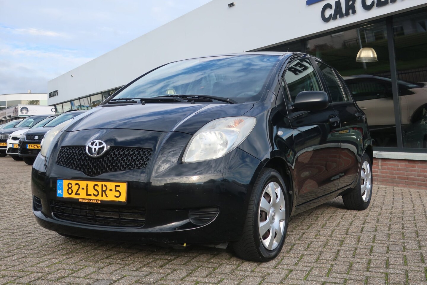 Toyota Yaris - 1.3 VVT-i Terra 1.3 VVTi Terra - AutoWereld.nl