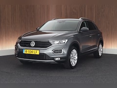 Volkswagen T-Roc - 1.5 TSI 150pk DSG Sport Trekhaak Virtual cockpit Adaptive cruise Stoelverwaming PDC