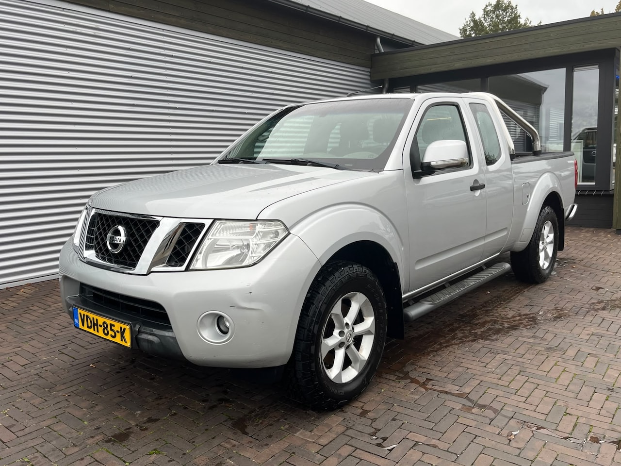 Nissan Navara - 4x4 2.5 dCi LE King Cab motor schade - AutoWereld.nl