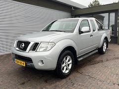Nissan Navara - 4x4 2.5 dCi LE King Cab motor schade