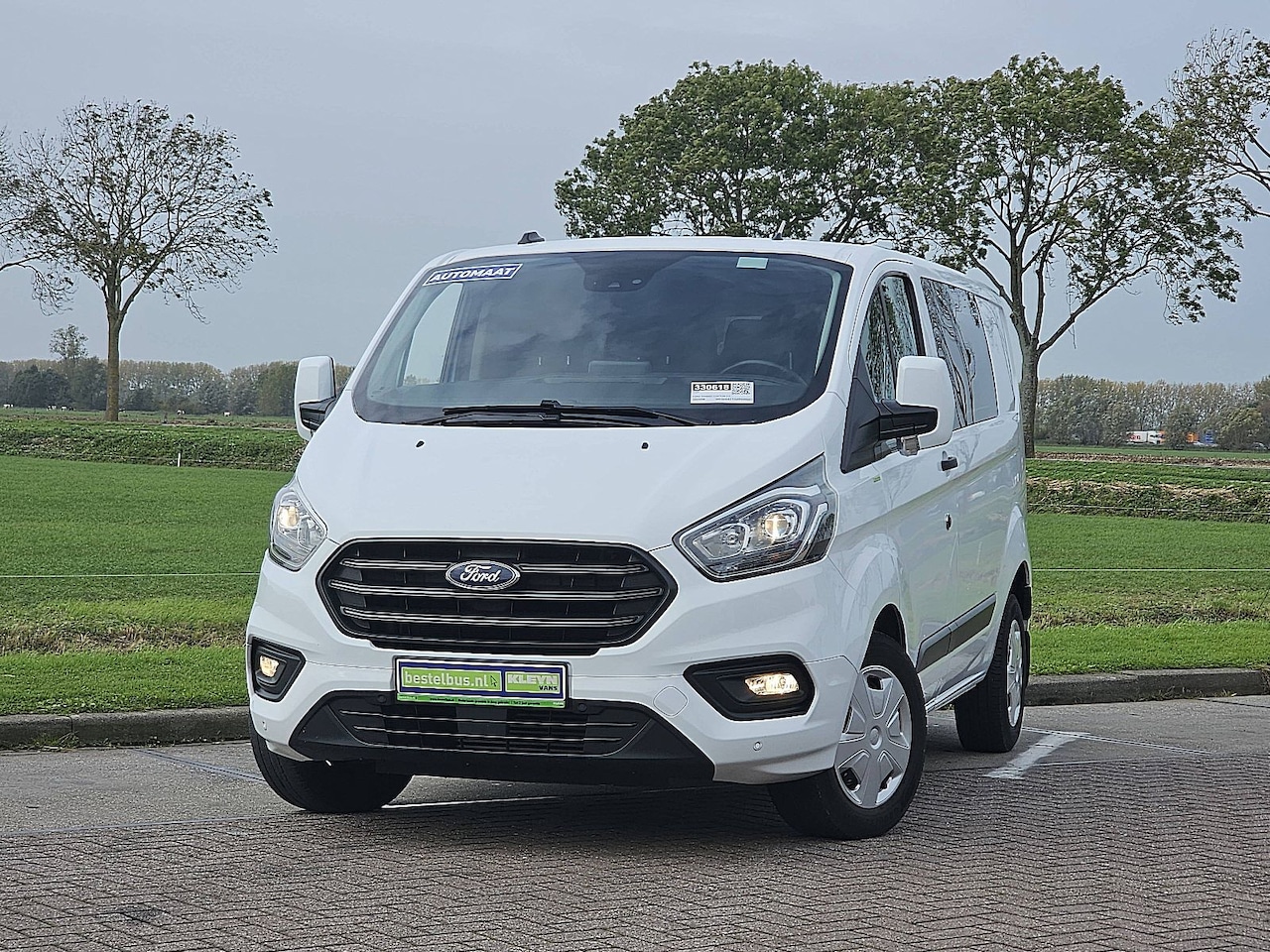 Ford Transit Custom - 2.0 L1H1 Dubbele Cabine Automaat Navi Airco Trekhaak Camera WP-Inrichting Euro6 170 PK! - AutoWereld.nl