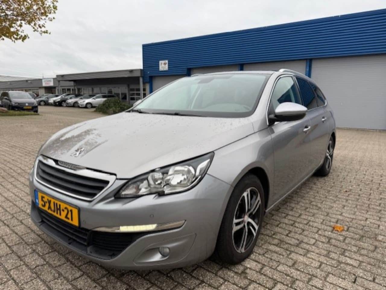 Peugeot 308 SW - 1.6 BlueHDI Blue Lease Executive 1.6 BlueHDI Blue Lease Executive - AutoWereld.nl