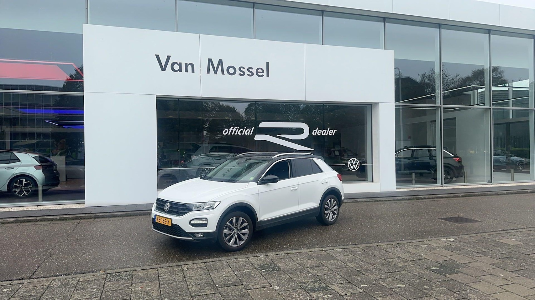Volkswagen T-Roc - 1.0 TSI Style | 115 PK | Climatronic (Automatische Airco) | Parkeersensoren | Navigatie | - AutoWereld.nl