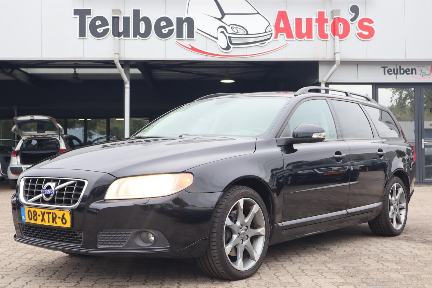 Volvo V70 - 3.0 T6 AWD Summum | Mooie en Technische goede Volvo V70 | Automaat | Lederen bekleding | T - AutoWereld.nl