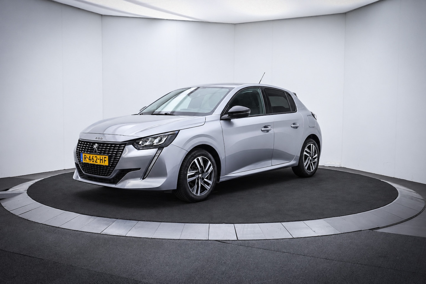 Peugeot 208 - 1.2T ALLURE Pack FULL LED | CAMERA | STOELVERW | CARPLAY | DAB | CLIMA | CRUISE | PDC | LM - AutoWereld.nl