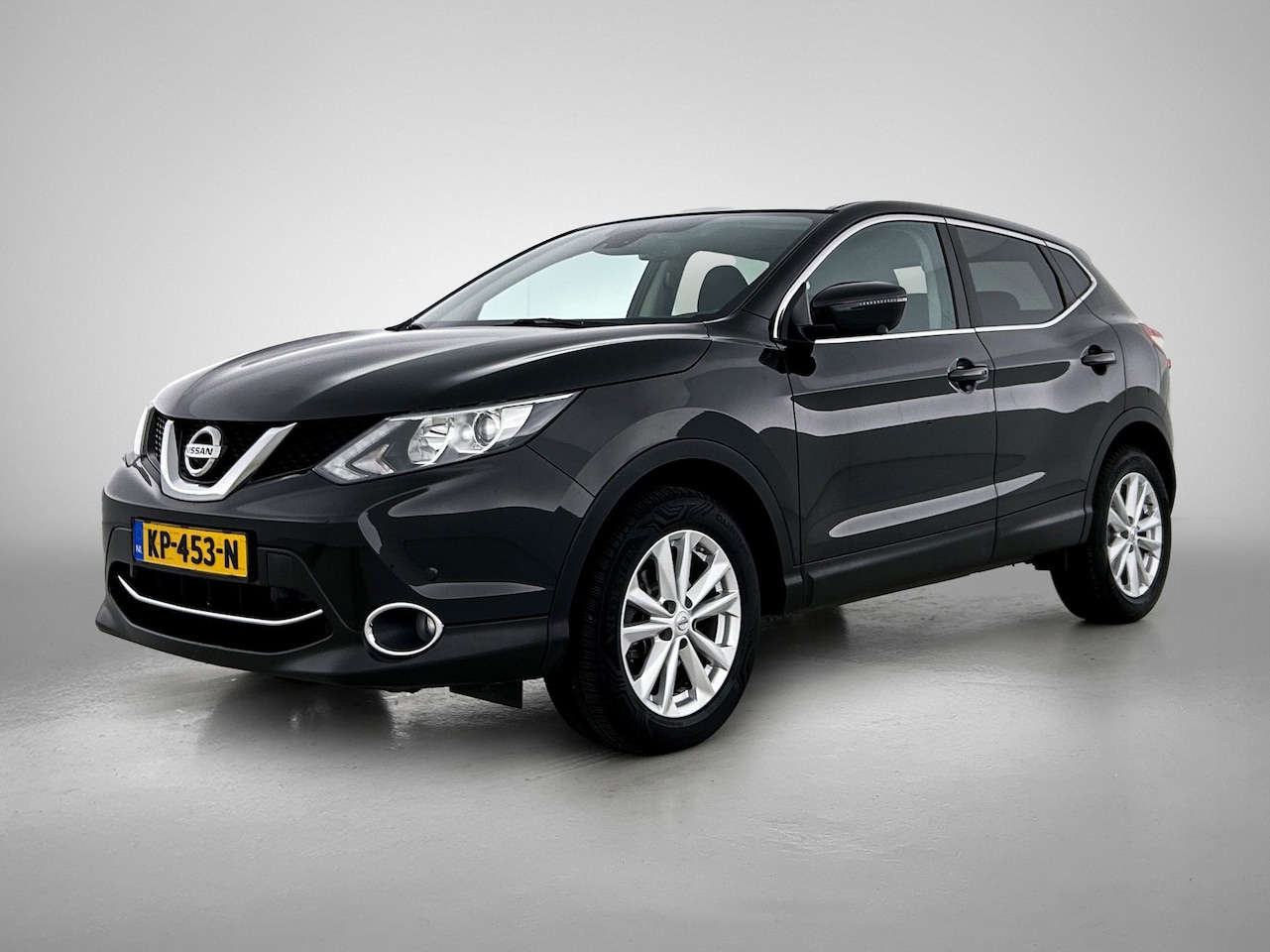 Nissan Qashqai - 1.2 N-Connecta | Cruise Control | 360° camera | Navigatie | Parkeersensoren | Trekhaak | N - AutoWereld.nl