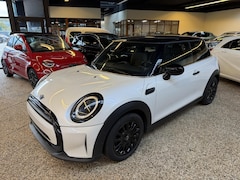 MINI 3-Deurs - 1.5 Cooper Classic | Adaptive | Led | Black Optic |