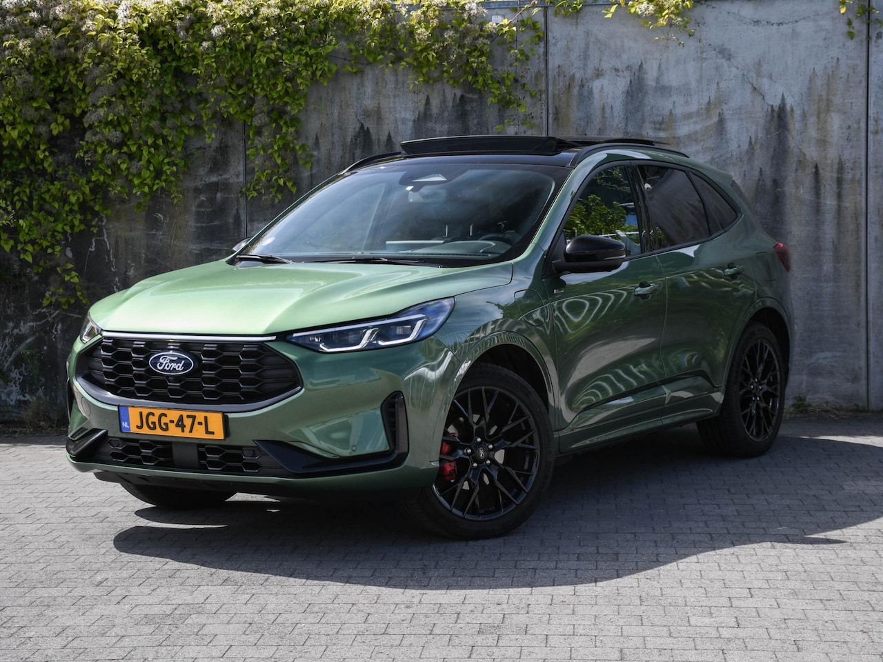 Ford Kuga - ST-Line X 2.5 PHEV 243pk Automaat PANO-DAK | ADAP. CRUISE | BLACK PACK | B&O | WINTER PACK - AutoWereld.nl