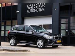 BMW X1 - SDrive20i High Executive | Trekhaak | LED | Stoel-stuur verwarming