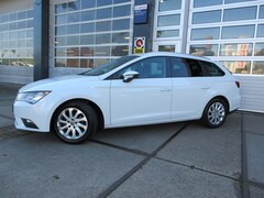 SEAT Leon ST - 1.0 EcoTSI Style Connect / Carplay / Navi / PDC / NL