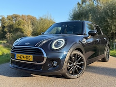 MINI 5-Deurs - 1.5 Cooper 60 Years Edition / Automaat / NL Auto / Panorama dak / Harman/Kardon / Stoelver
