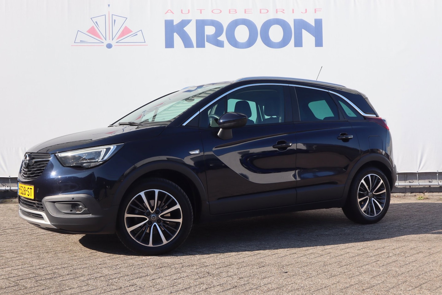 Opel Crossland X - 1.2 Turbo Innovation | navigatie | Carplay | Keyless entry | - AutoWereld.nl