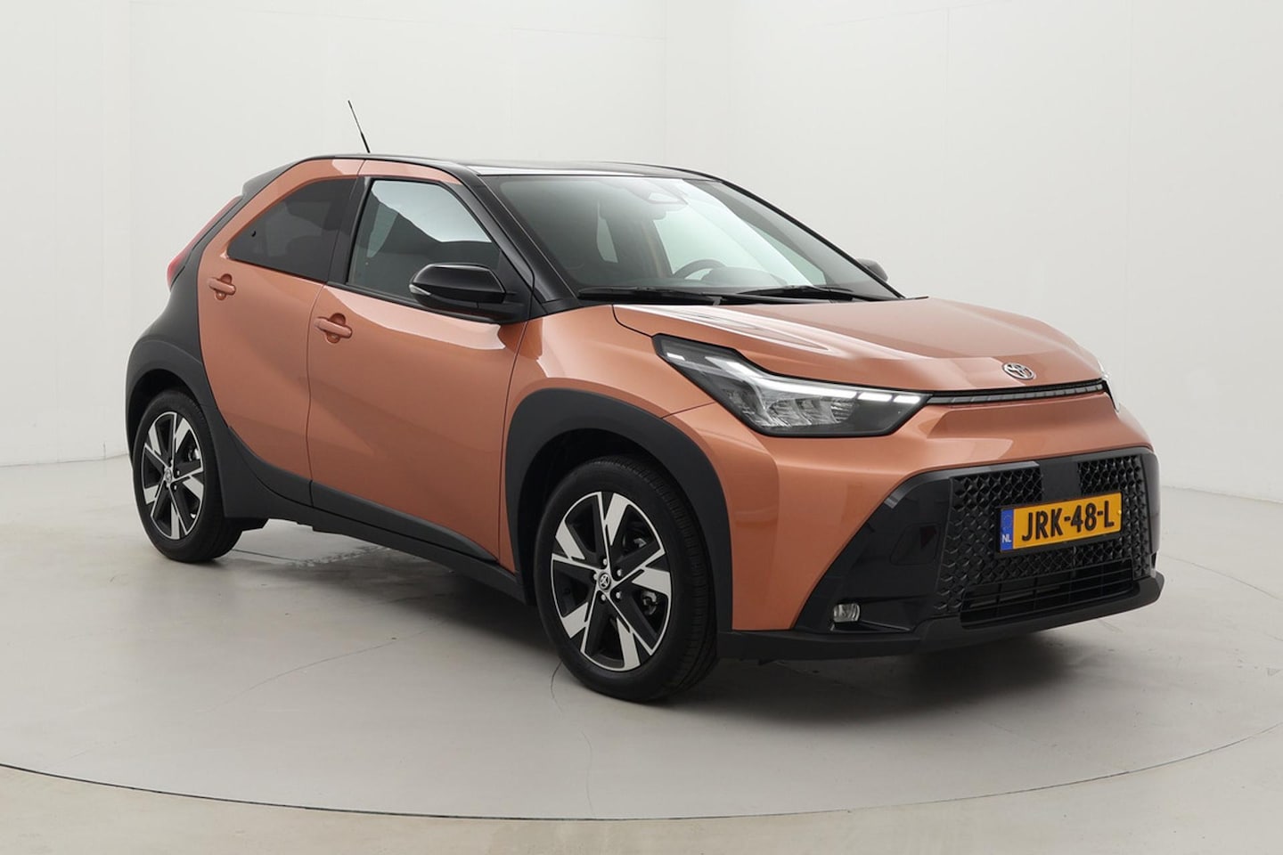 Toyota Aygo X - Hybrid 115 pulse | Apple Carplay / Android Auto | Adaptive Cruise | LED | Clima | Camera | - AutoWereld.nl
