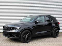 Volvo XC40 - 2.0 B4 Plus Black Edition Automaat / Panoramadak / 360* Camera / Trekhaak / 20" velgen / V