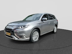 Mitsubishi Outlander - 2.4 PHEV S-Edition RIJKLAAR | Navigatie | 360 Camera | Elektr. Kofferklep | Trekhaak