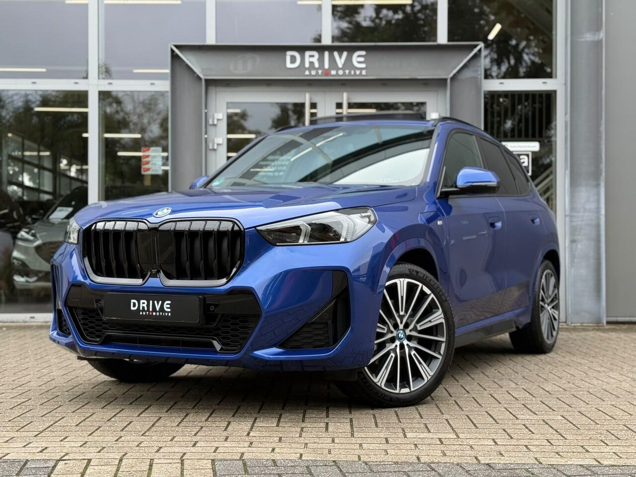 BMW X1 - xDrive30e 326PK M-Sport |Full Option|Pano|H/K|DrivingAssProf|Innovation|20"|Trekhaak - AutoWereld.nl