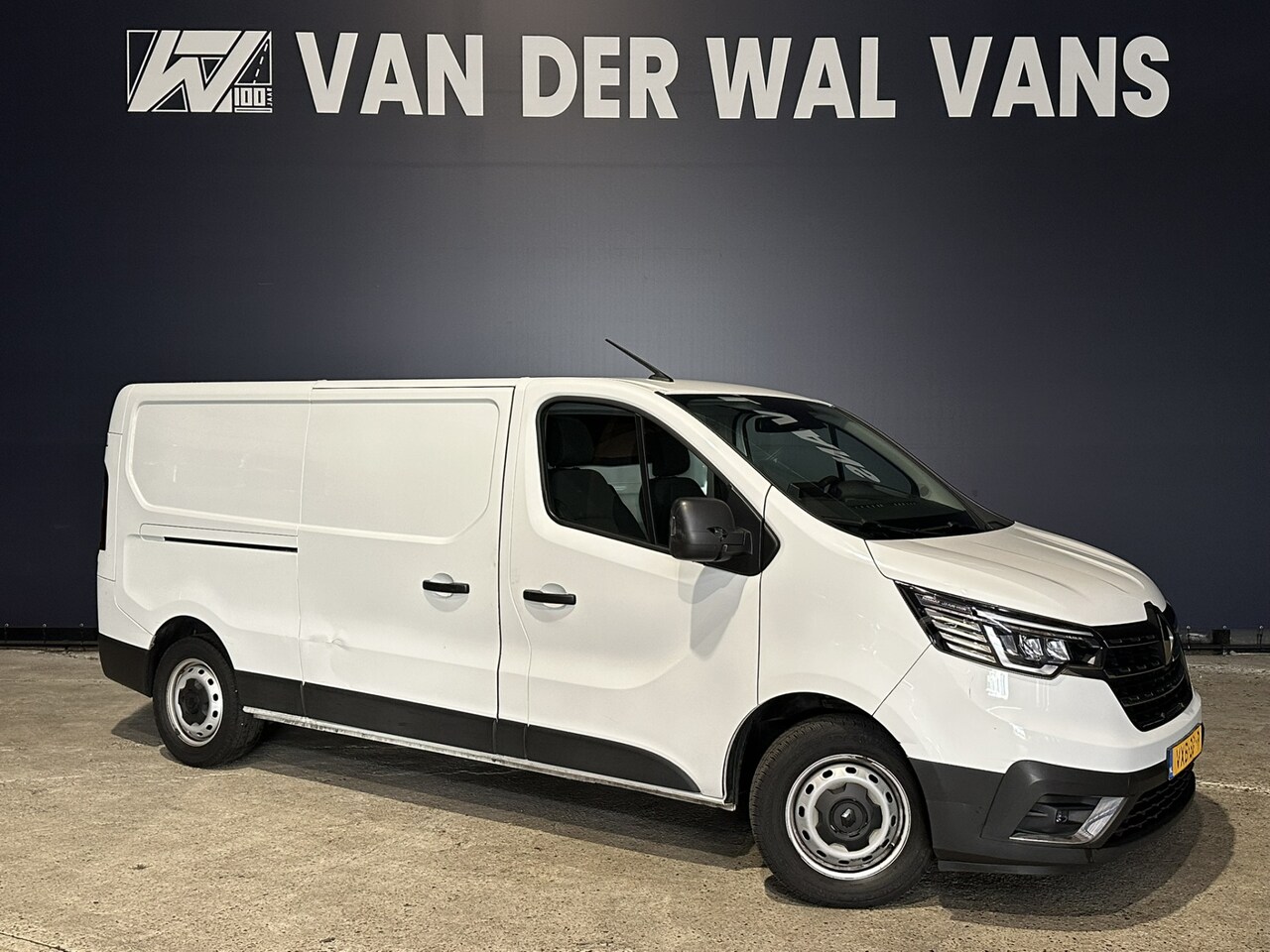 Renault Trafic - 2.0 dCi L2H1 Euro6 Airco | Camera | Navigatie | LED | Cruisecontrol Parkeersensoren - AutoWereld.nl